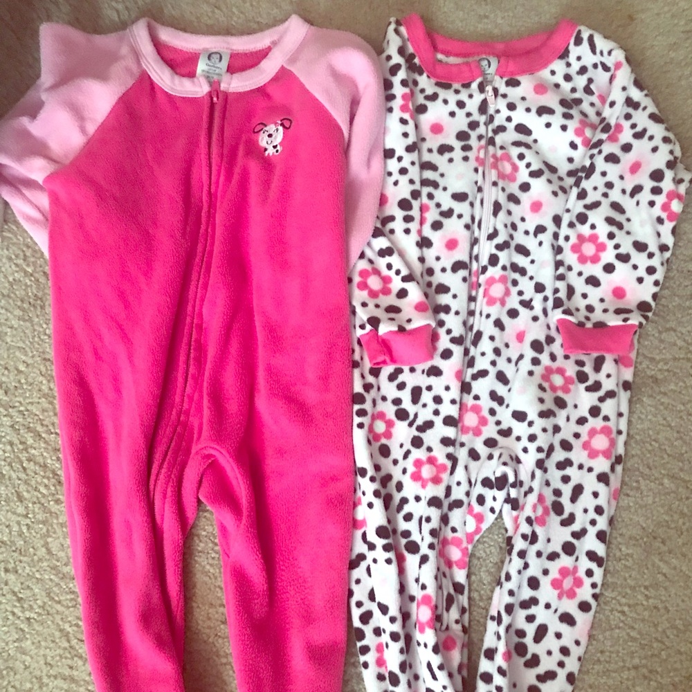 Set of 2 girl pj’s size 24 months
